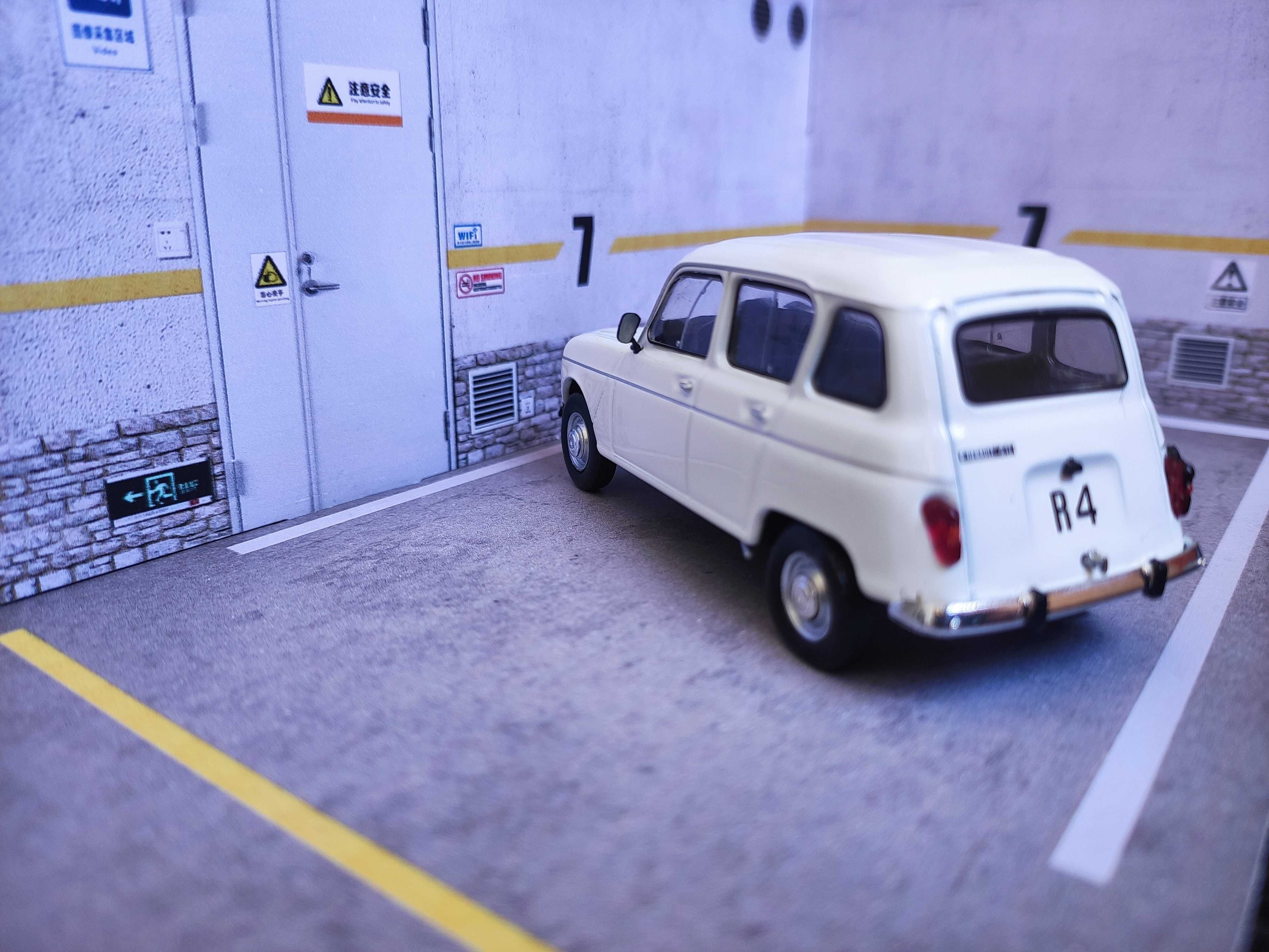 Carro Miniatura Renault 4L - escala 1:43 - Oferta Envio (ESGOTADO)