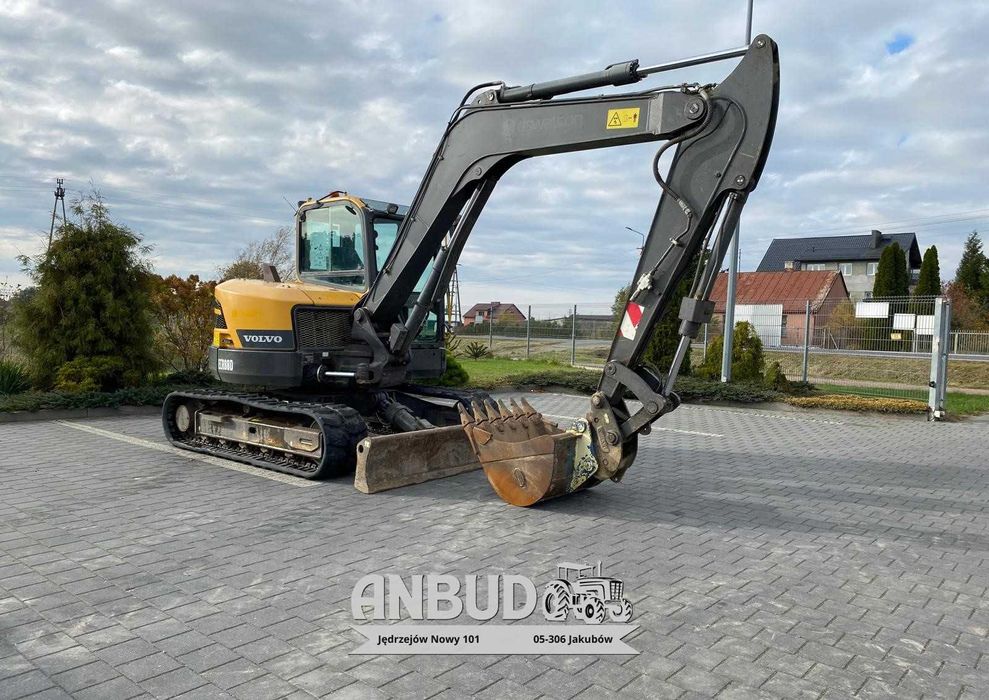 Koparka gąsienicowa VOLVO ECR88D 8 t Kubota  JCB 8080