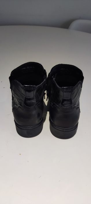 Botas de senhora em ótimo estado