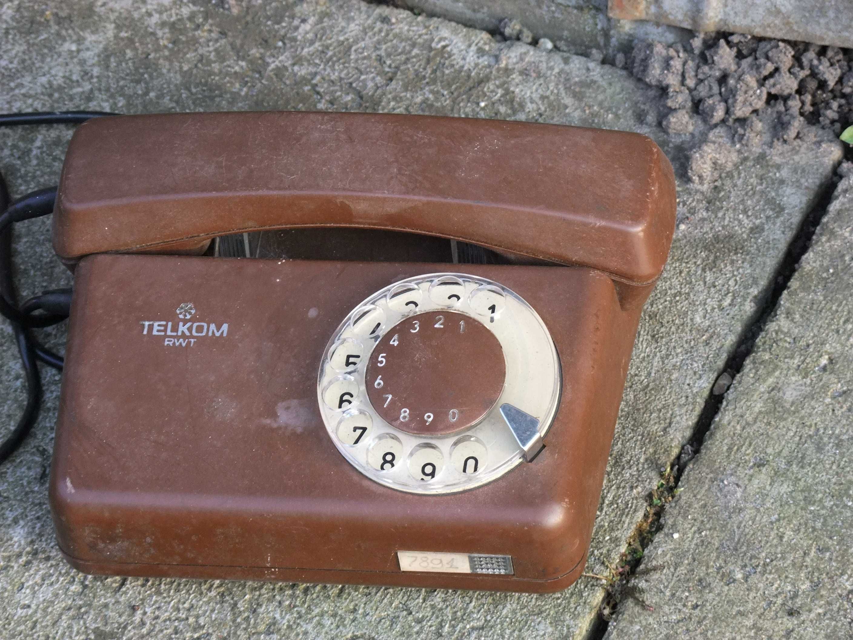 Telefony PRL lata -80 te