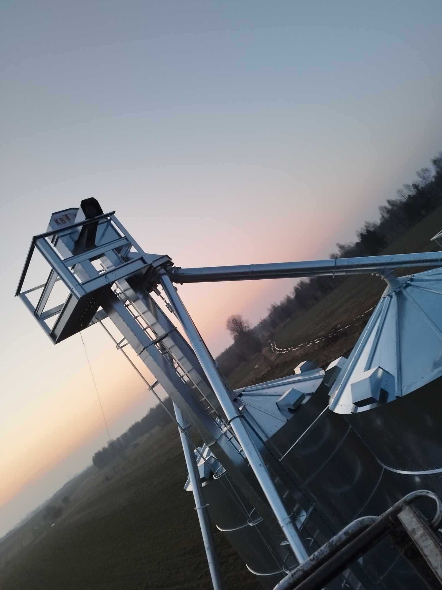 Przenośnik podajnik kubełkowy PTK50 18m KBKS  do silosów zbiorników