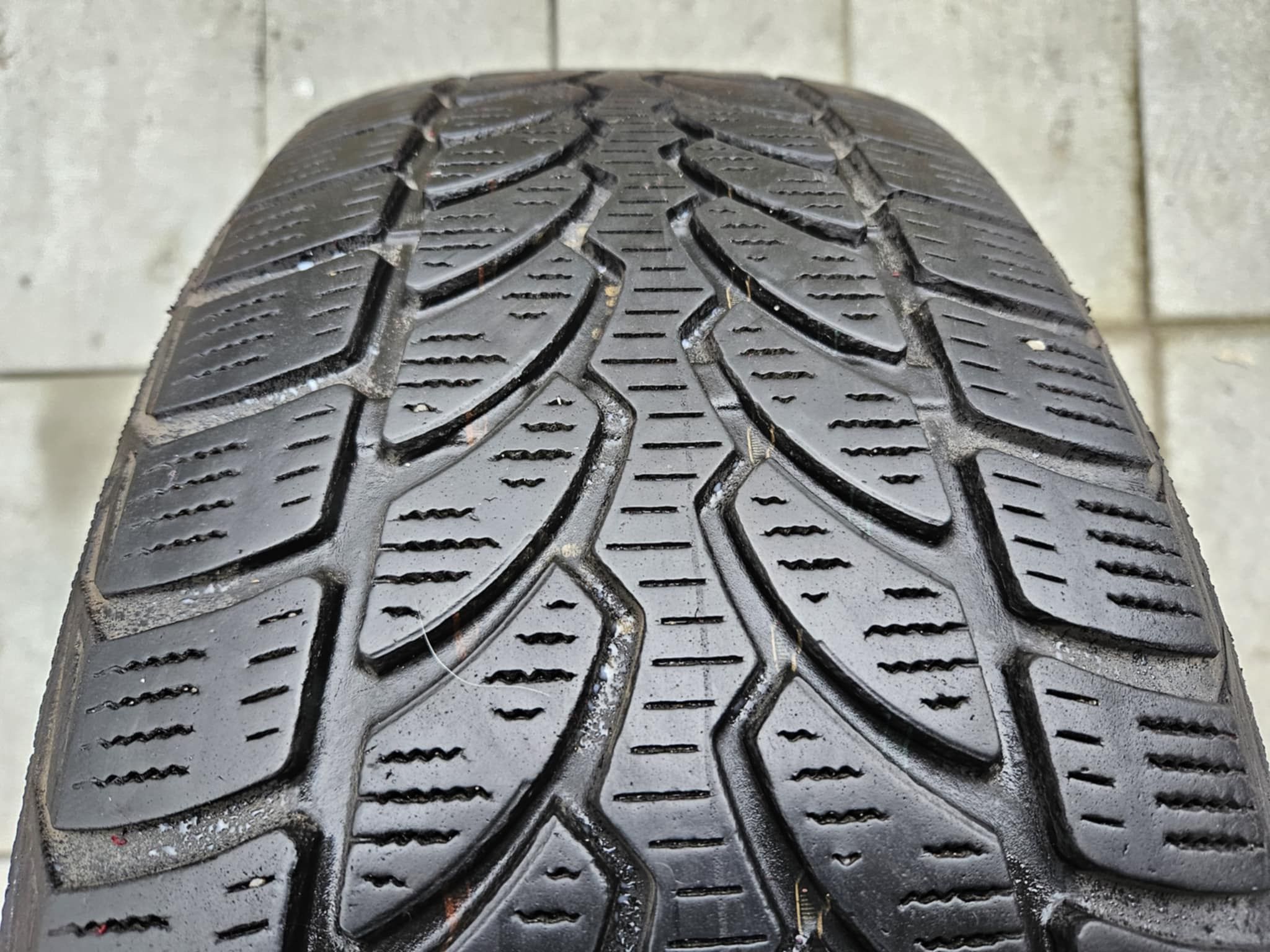 4x 205/55R16 91H Bridgestone Blizzak LM32 / 2x 7mm + 2x 5,5mm [682/22]