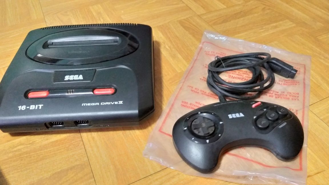 Sega Mega Drive 2 Bem Estimada + 3 jogos