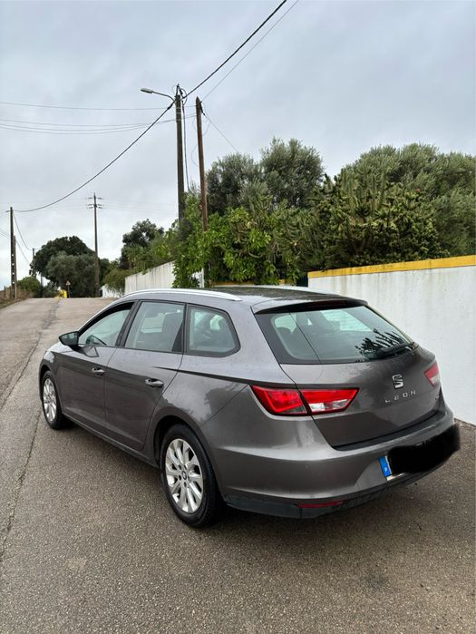 Seat Leon 1.6 TDI Style - revisoes na marca