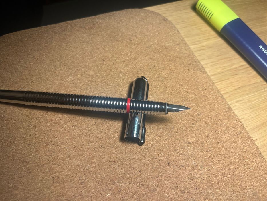 Rotring 900 Chrome fountain pen