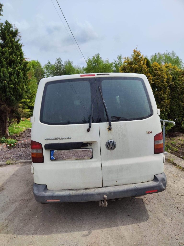 Volkswagen Transporter T5 2.5 TDI 2007 rok