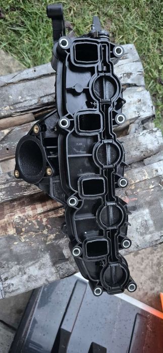 Sprzedam kolektor ssący audi a4 b8