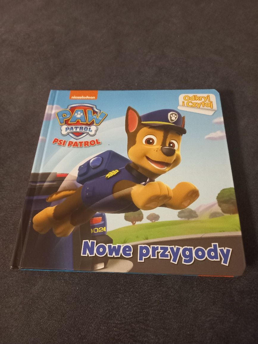 Książka Psi patrol z okienkami