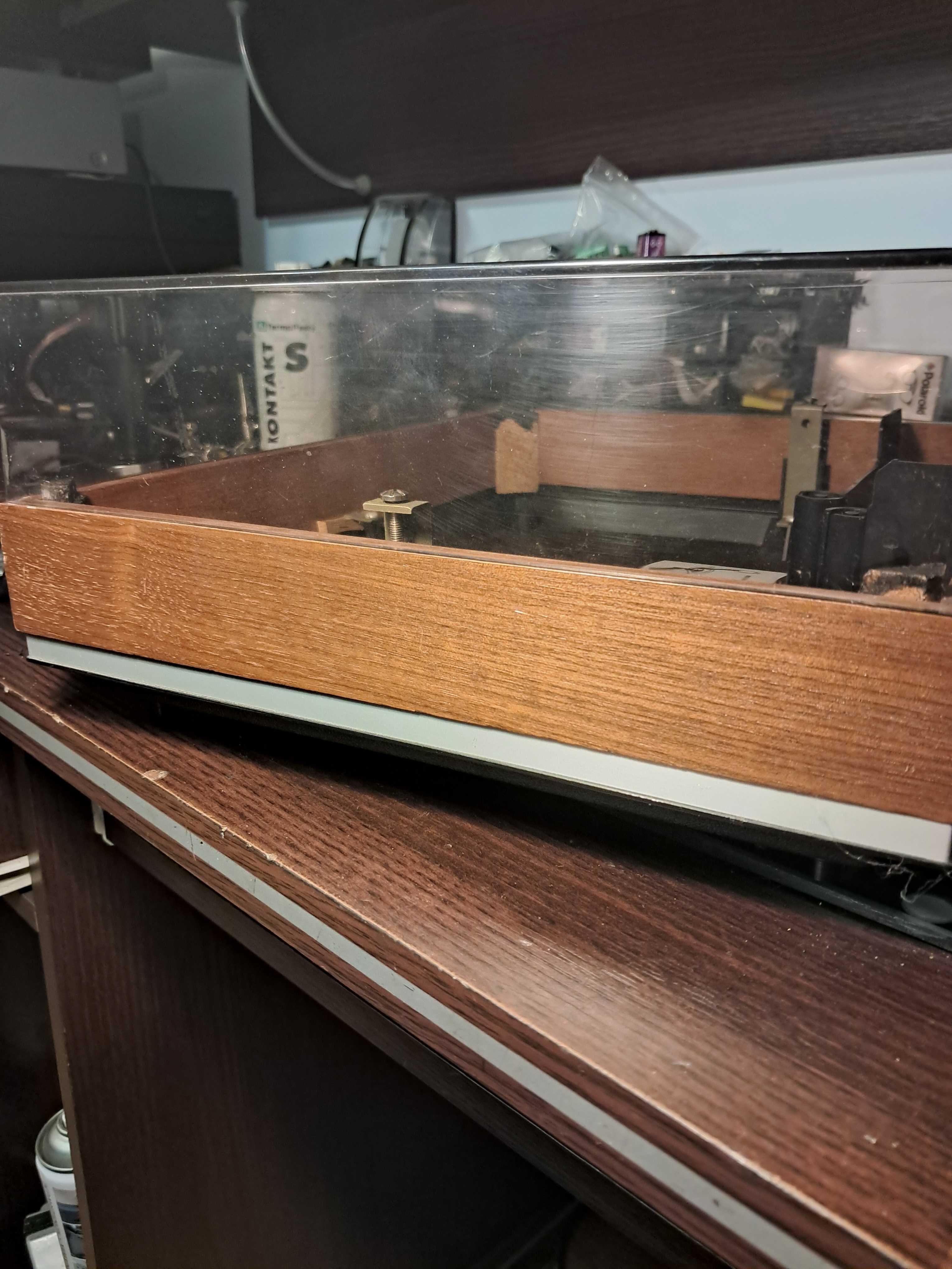 Gramofon philips 22 GA 160 (oryginalna obudowa z pokrywą)