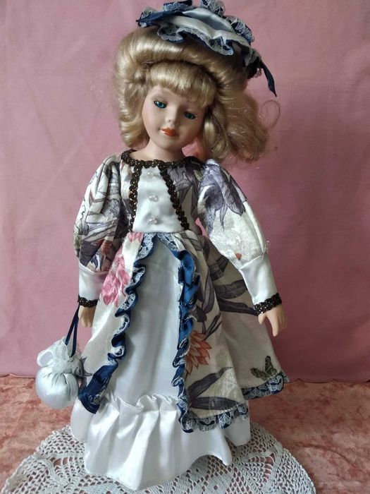 Фарфоровая кукла, 39 см. Кукла винтажная, 37 см.