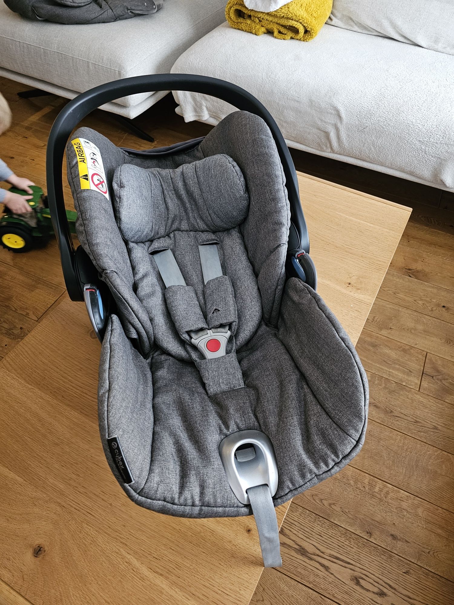 Cybex cloud Q fotelik samochodowy 0-13kg z bazą isofix lub na pasy