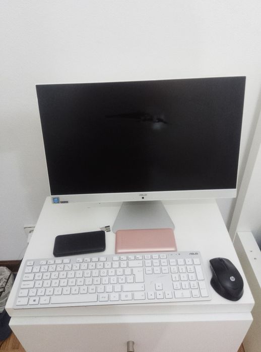 ASUS All in One v222F ecrã partido