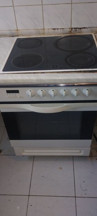 Kuchenka elektryczna z indukcją