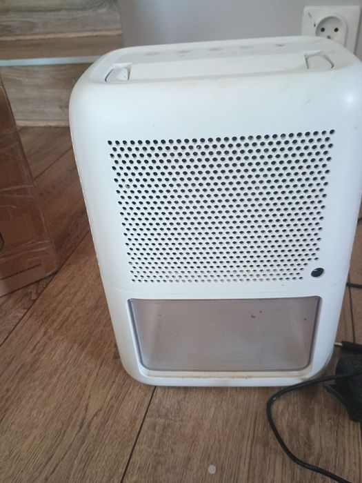 elektryczny osuszacz powietrza marki OMISOON.