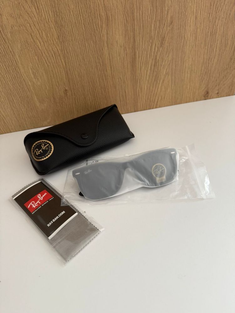 Klasyczne okulary Ray-Ban 100% UV Protection