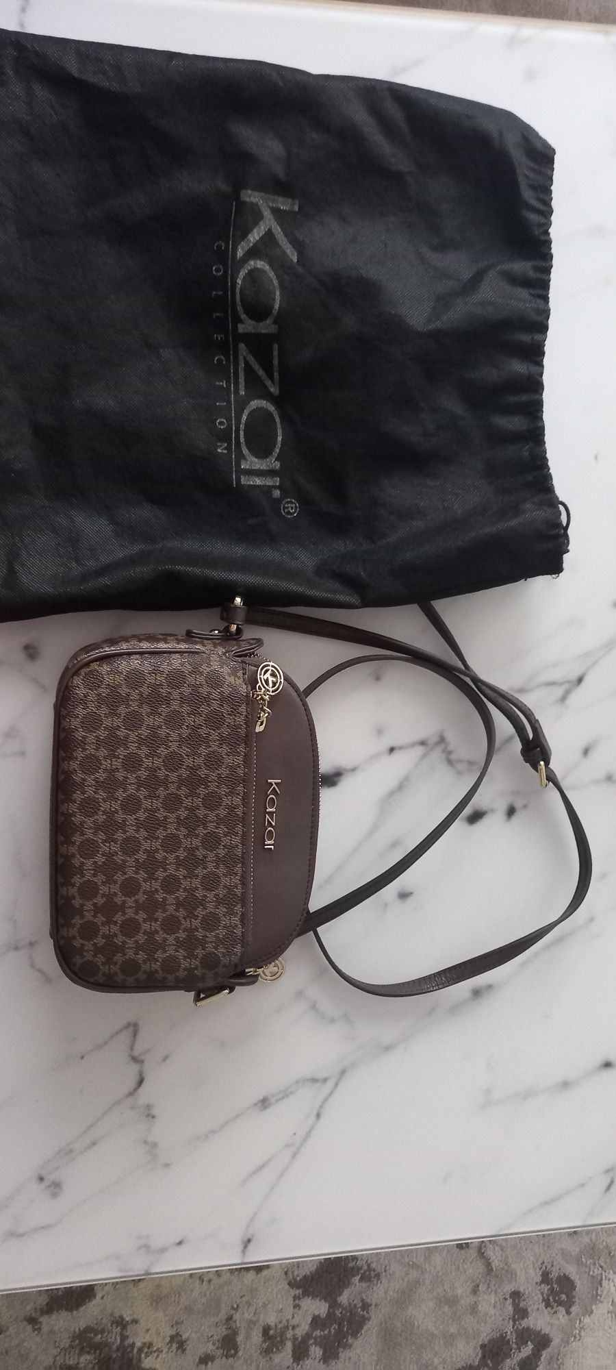 Torba torebka listonoszka kazar monogram wzory brązowa mała jak nowa