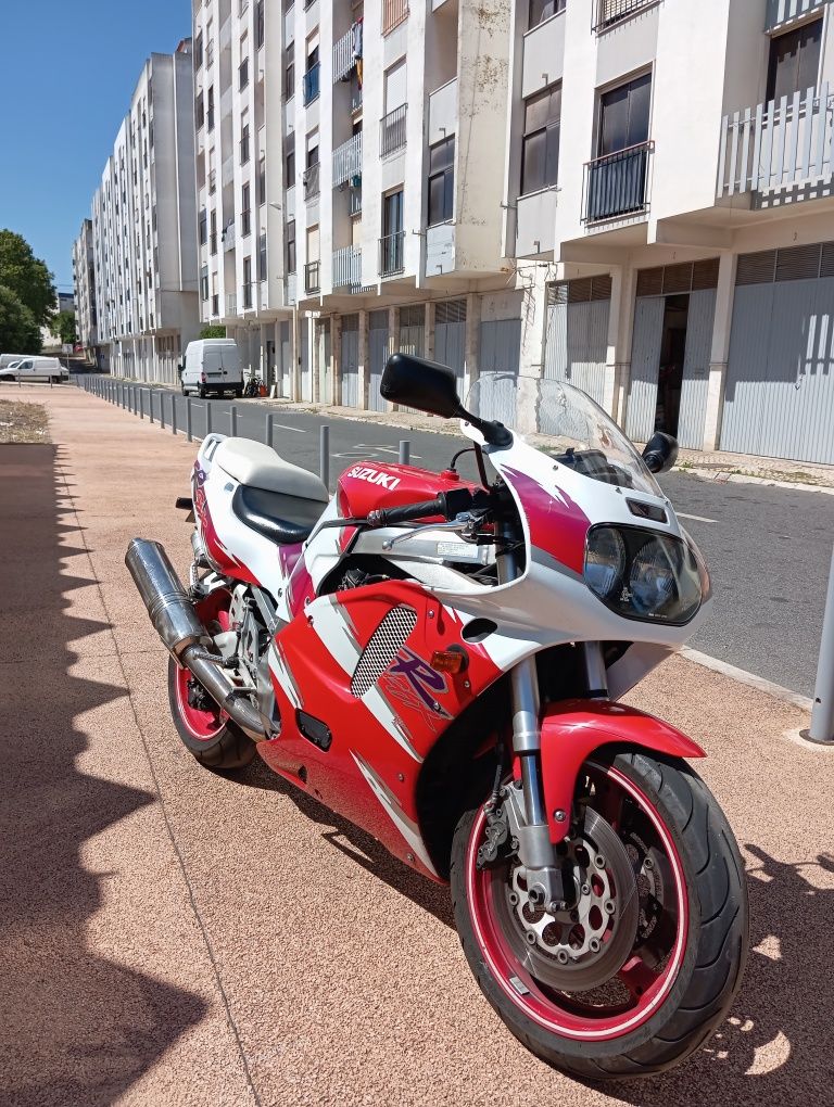 Suzuki GSXR 750 Icónica