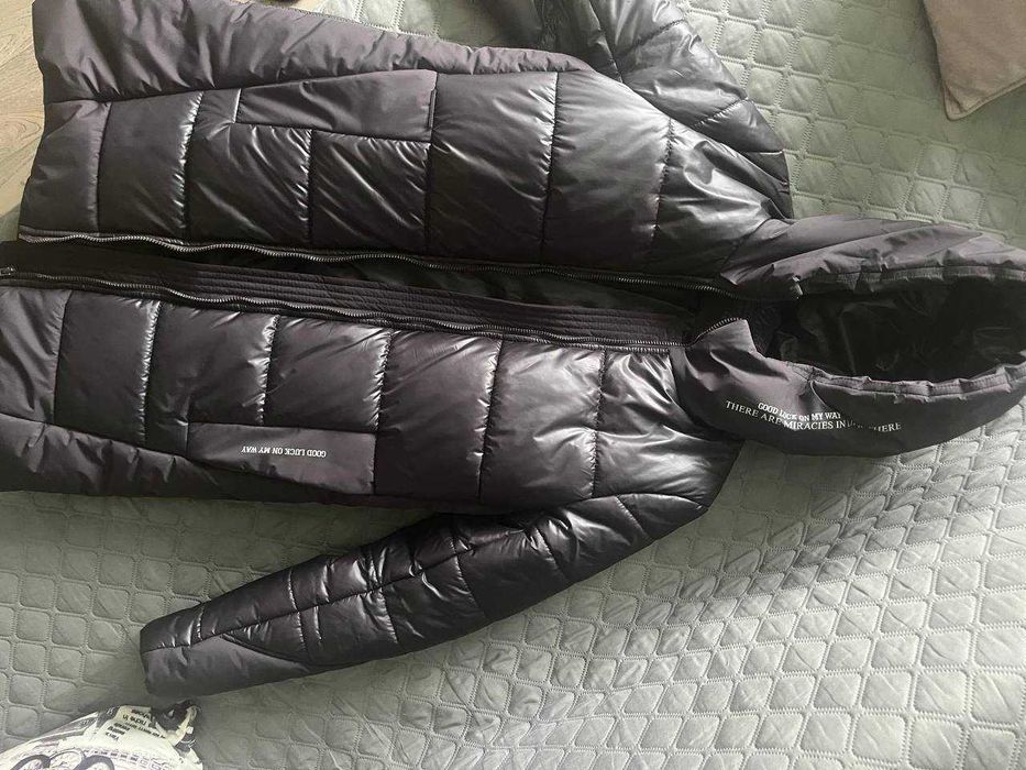 Куртка женская зимняя в отличном состоянии почти НОВАЯ!