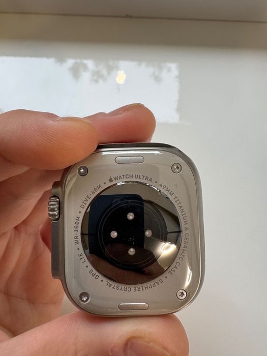 Apple Watch Ultra 2 Titanium 49mm + 3 ремінця
