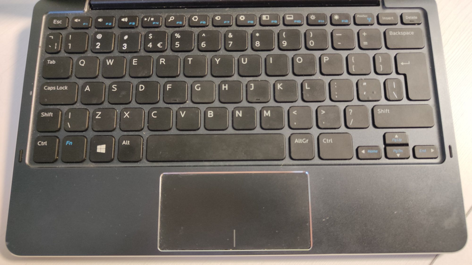 Laptop Tablet Dell Venue 11 Pro 4GB Ram 128GB SSD  Intel I5 Sim 4G W10