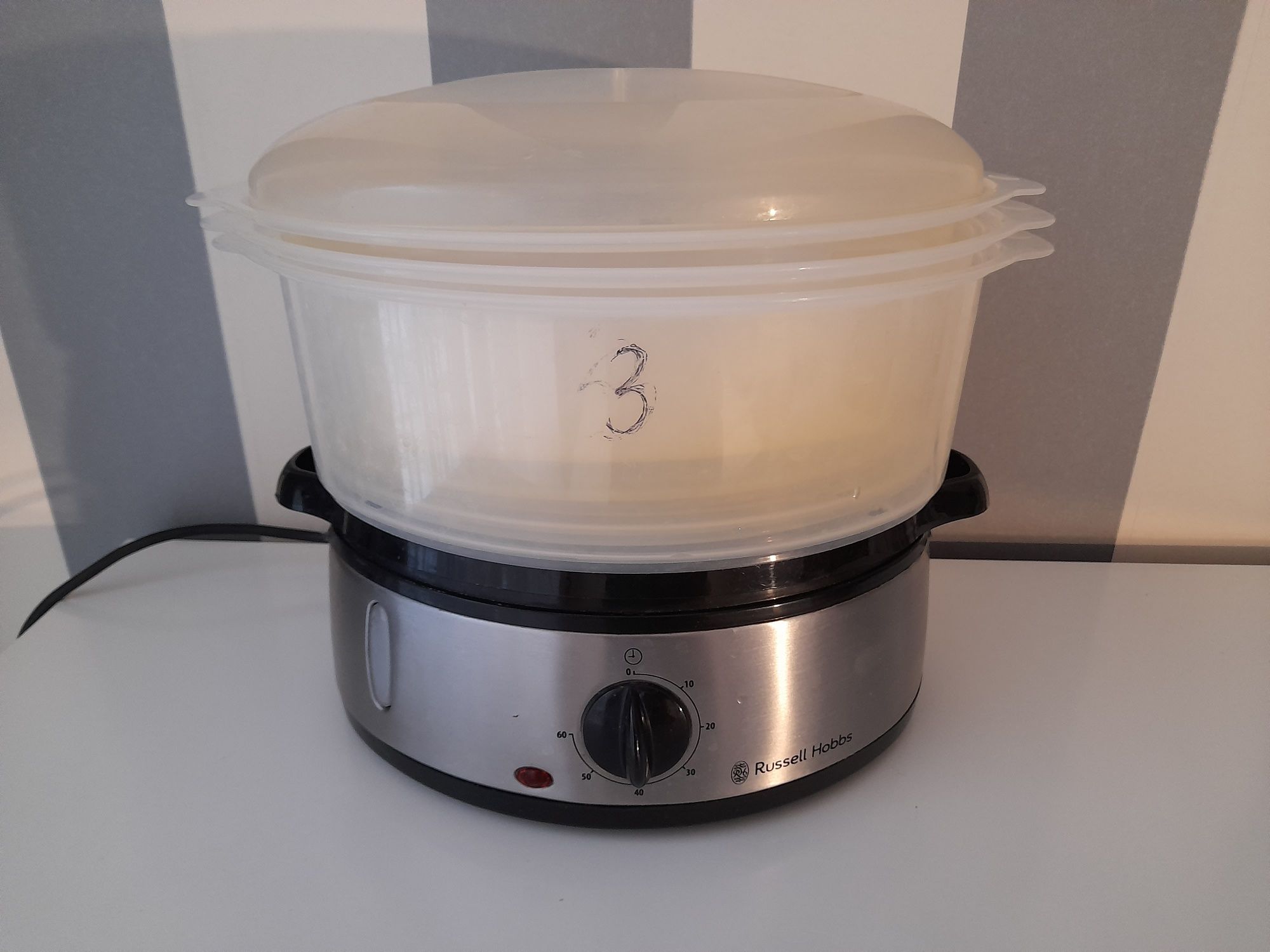 Parowar do przyrządzania zdrowych potraw,  poj. 9l, trzy poziomy, 800W