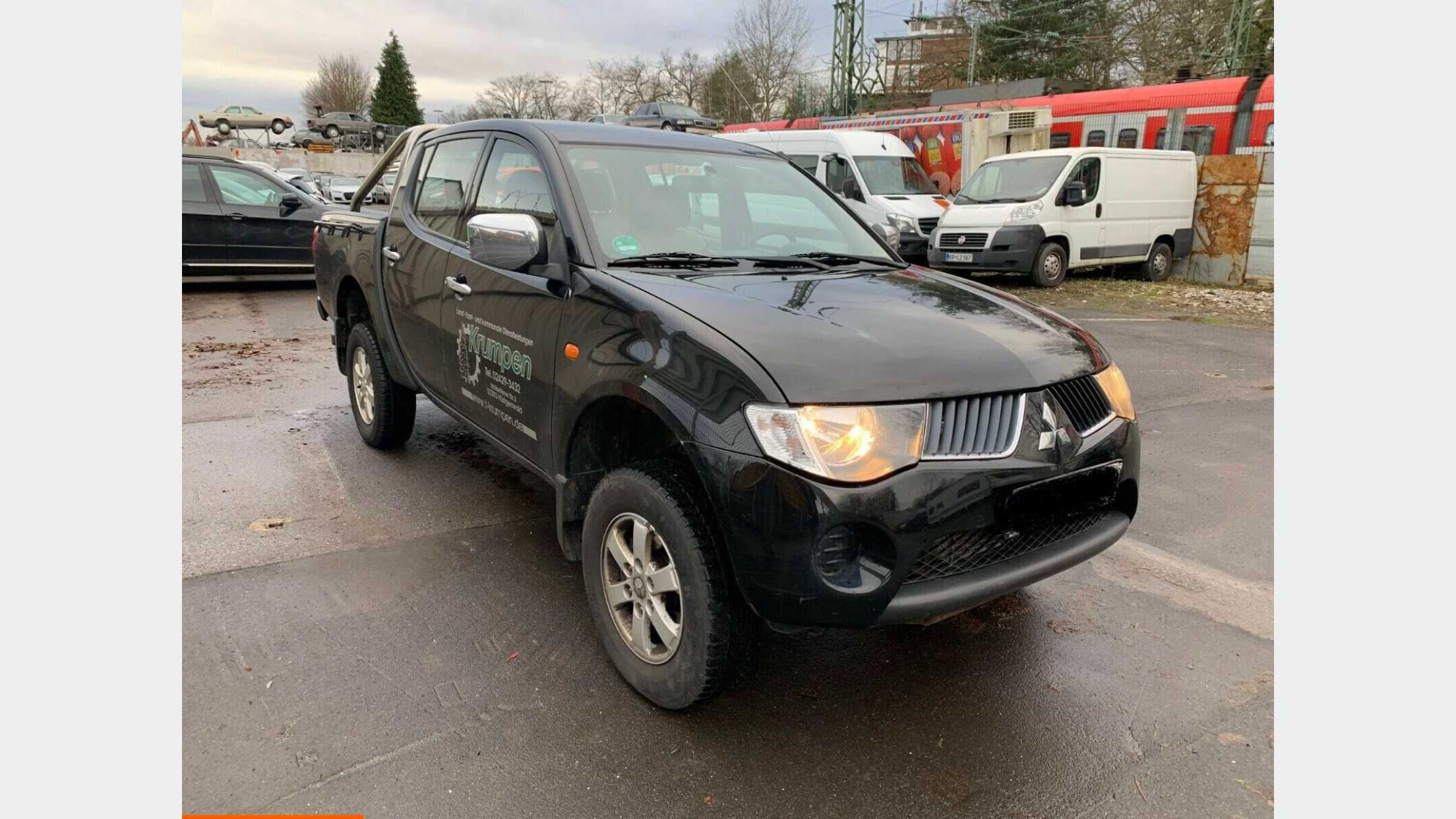 Mitsubishi L200 кузов,кузовние запчасти