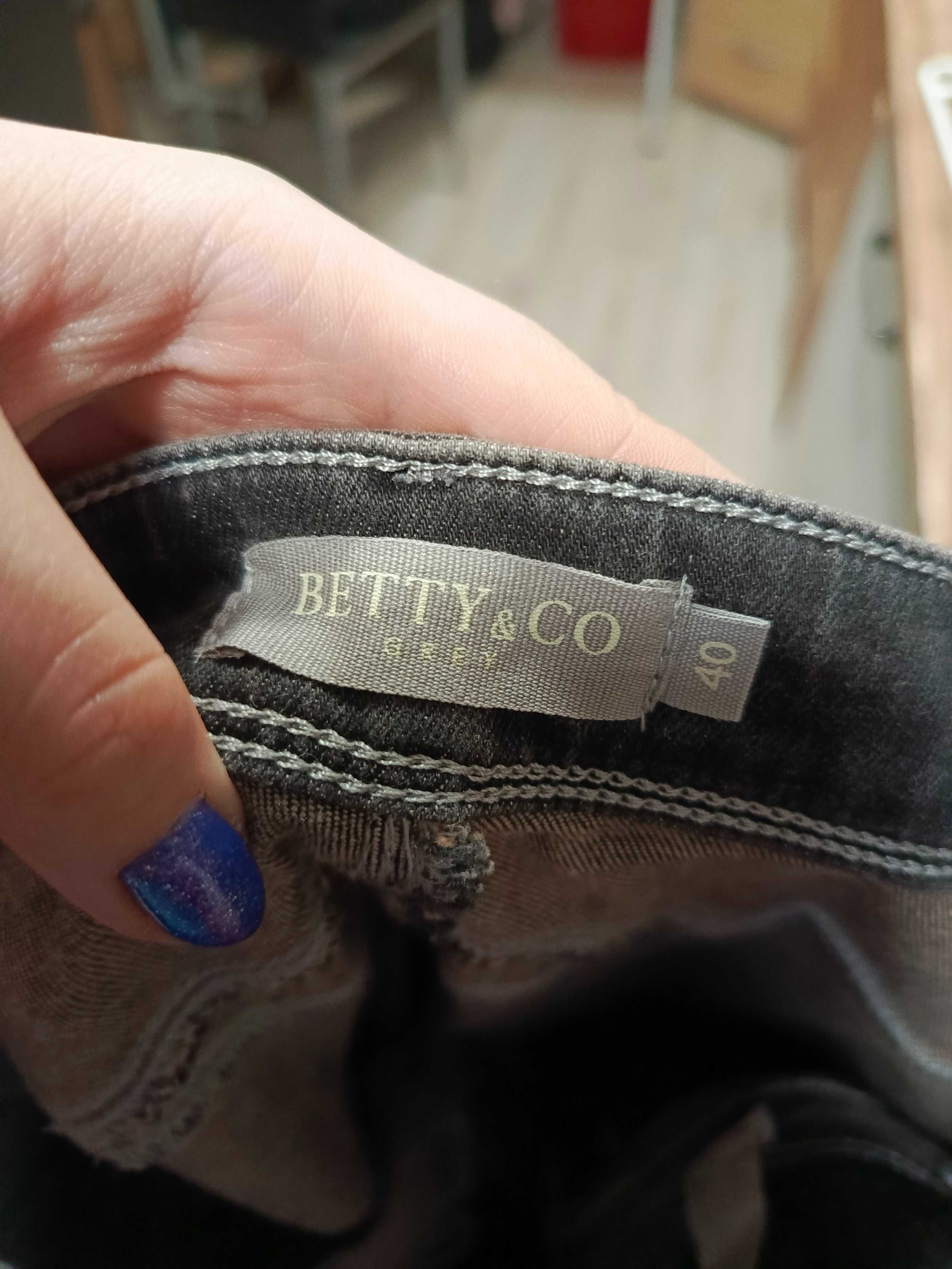Spodnie męskie Betty&CO w rozmiarze 40