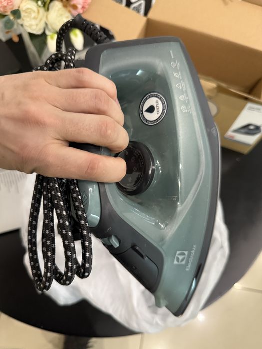 Нова праска Electrolux E5S12-60G