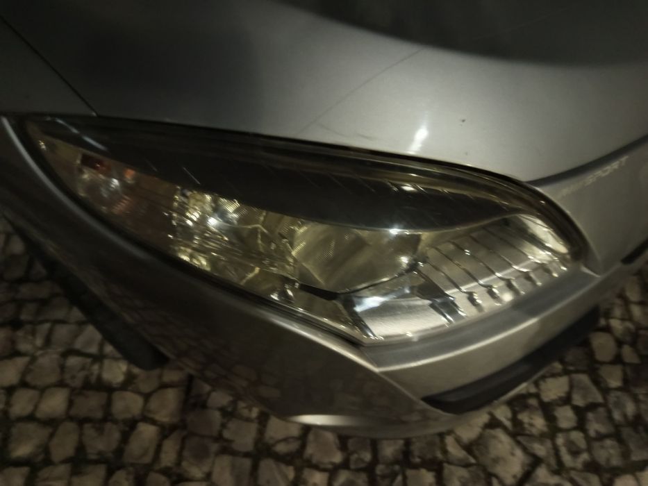 Faróis Renault Megane 3
