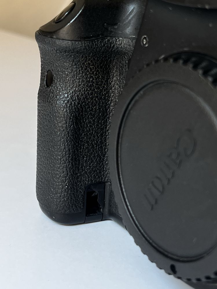 Продаю Canon 5D Mark III на підтримку чоловіка військового