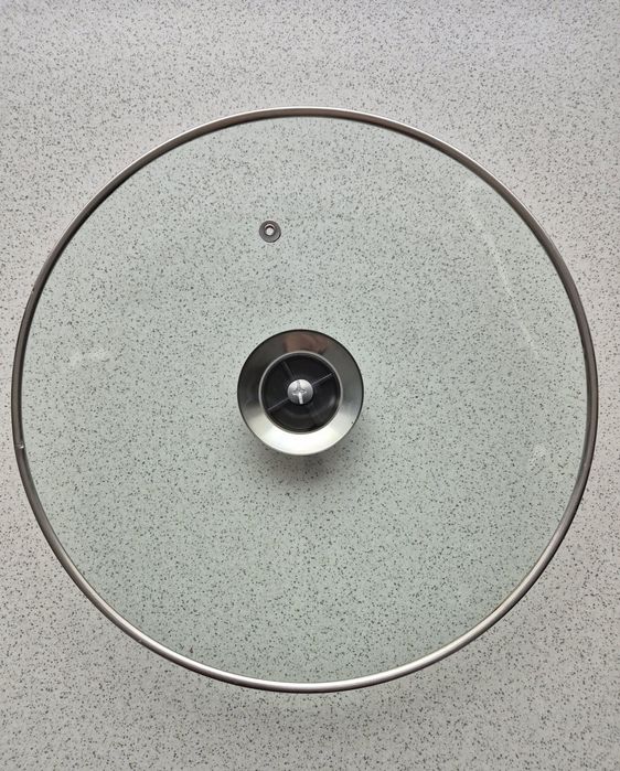 Patelnia ze stali szlachetnej z przykrywką 26 cm