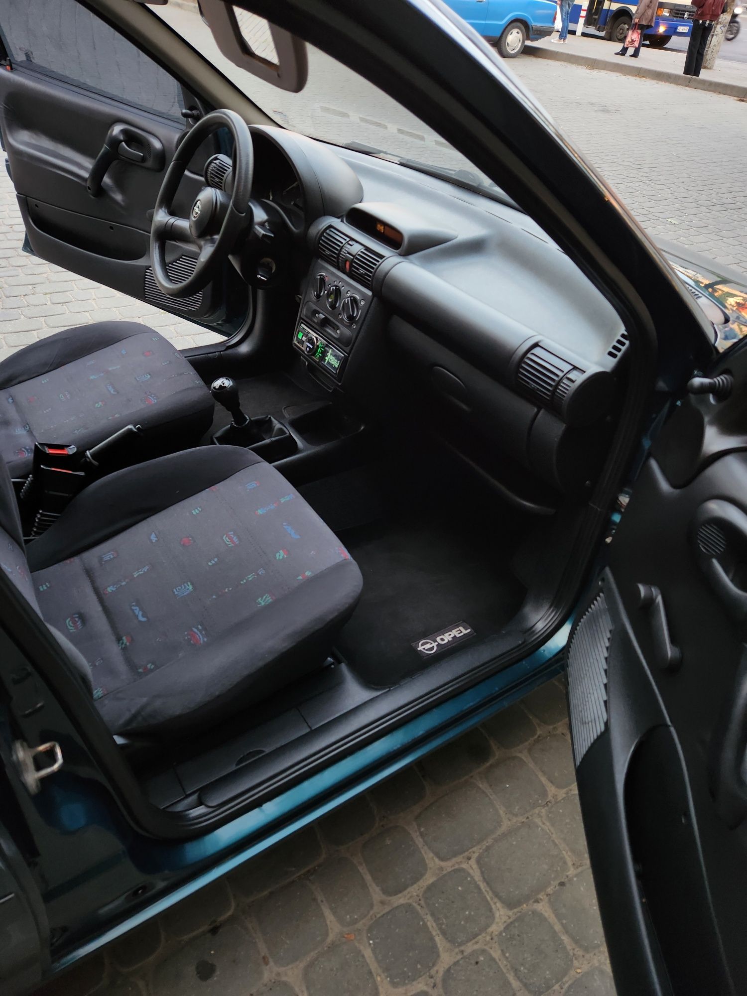 Opel Corsa 1998 в гарному стані