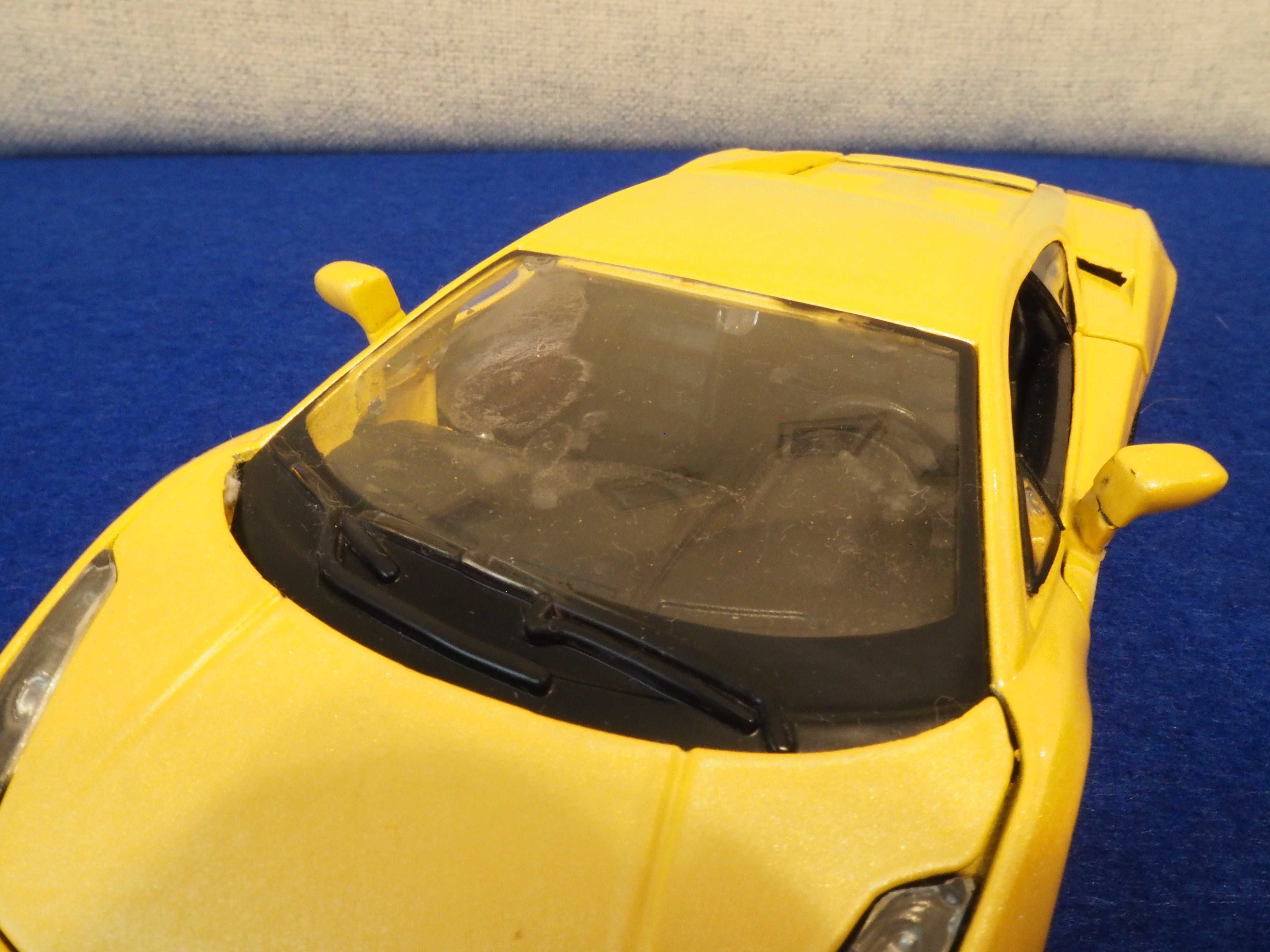 Miniatura 1/24 Lamborghini Gallardo WD-40, da BBurago