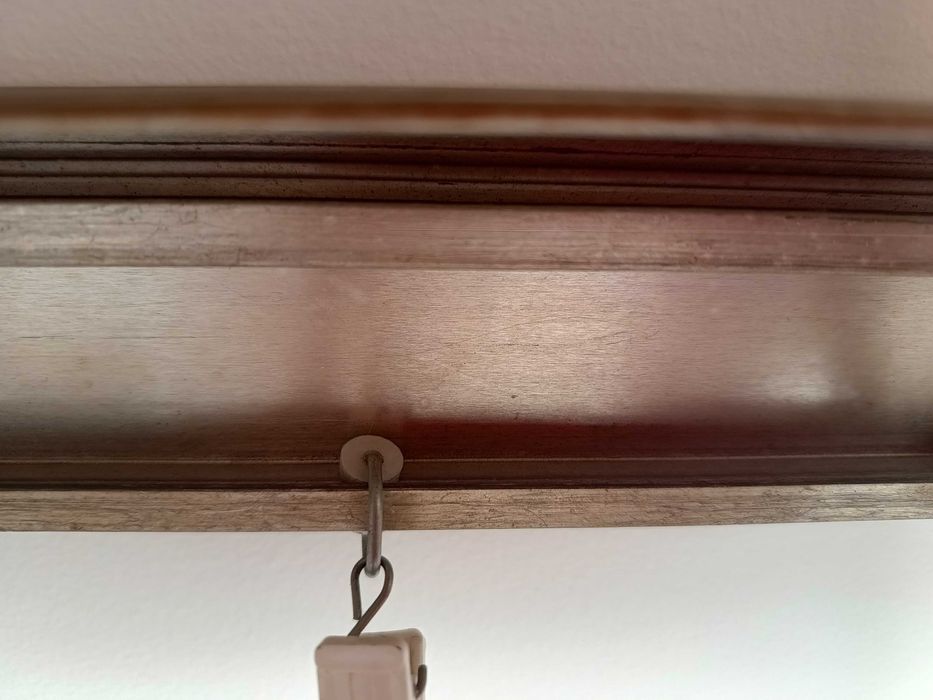 Karnisz w kolorze złotym 3,5 mb z Zabkami Czasy PRL .