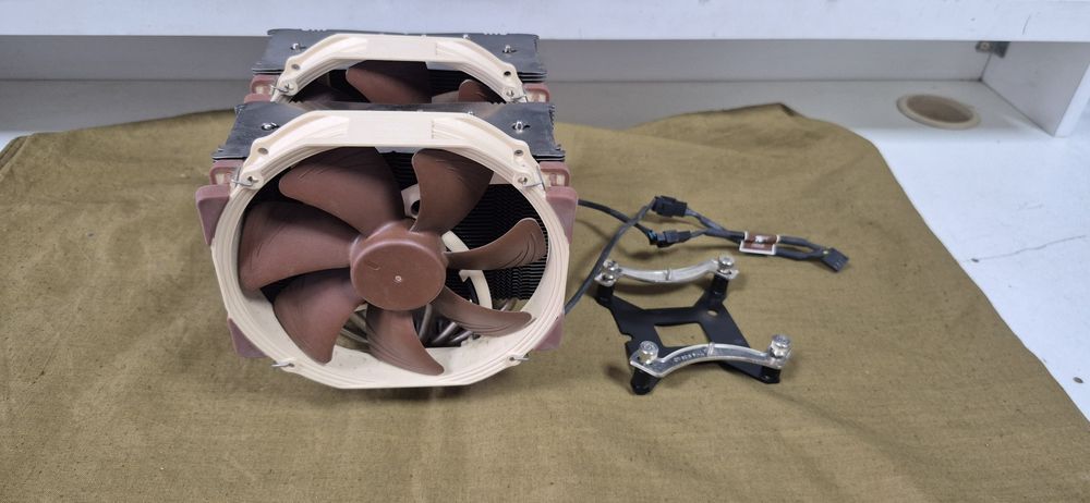 Кулер Noctua NH-D15