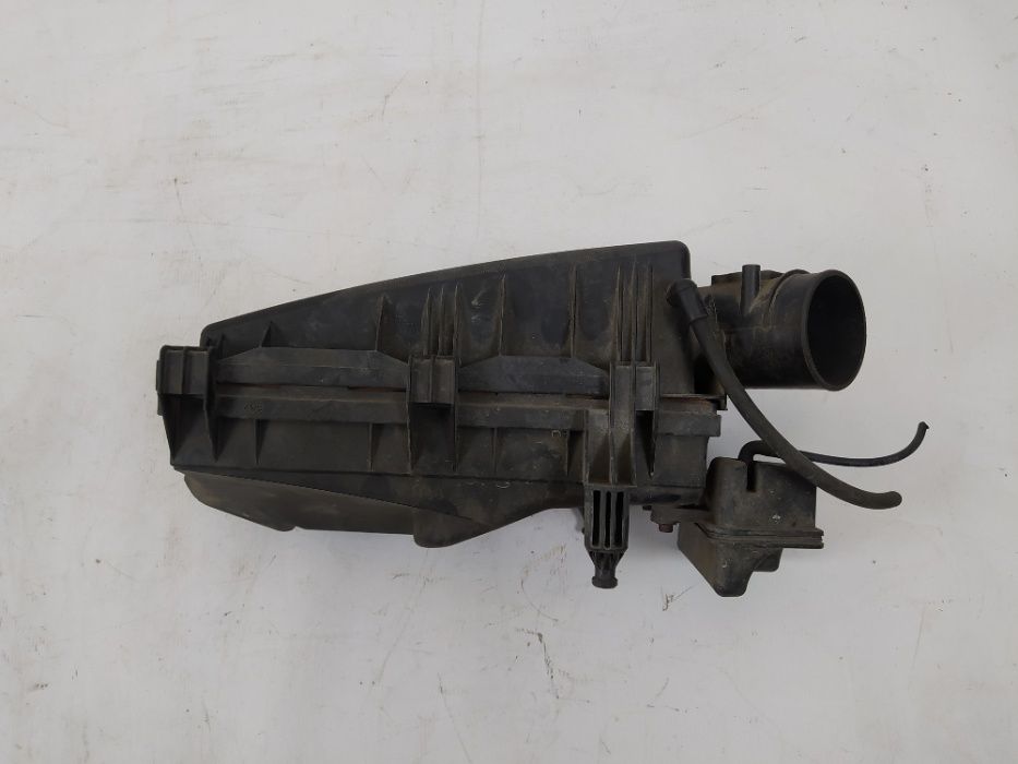 Obudowa Filtra Powietrza Ford Mondeo MK3 III 2.0 TDCI