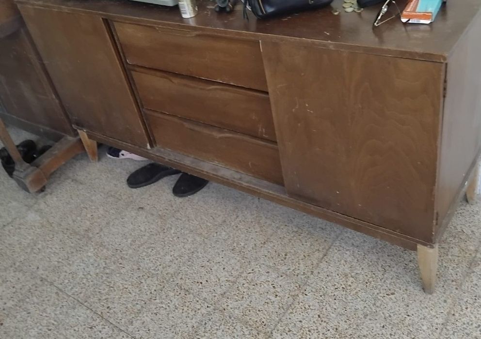 Armário muito antigo