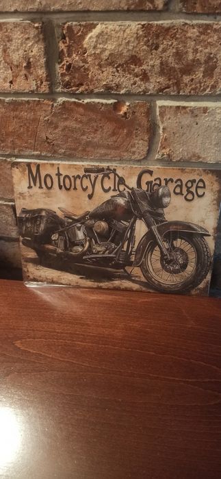 Metalowa ozdoba ścienna