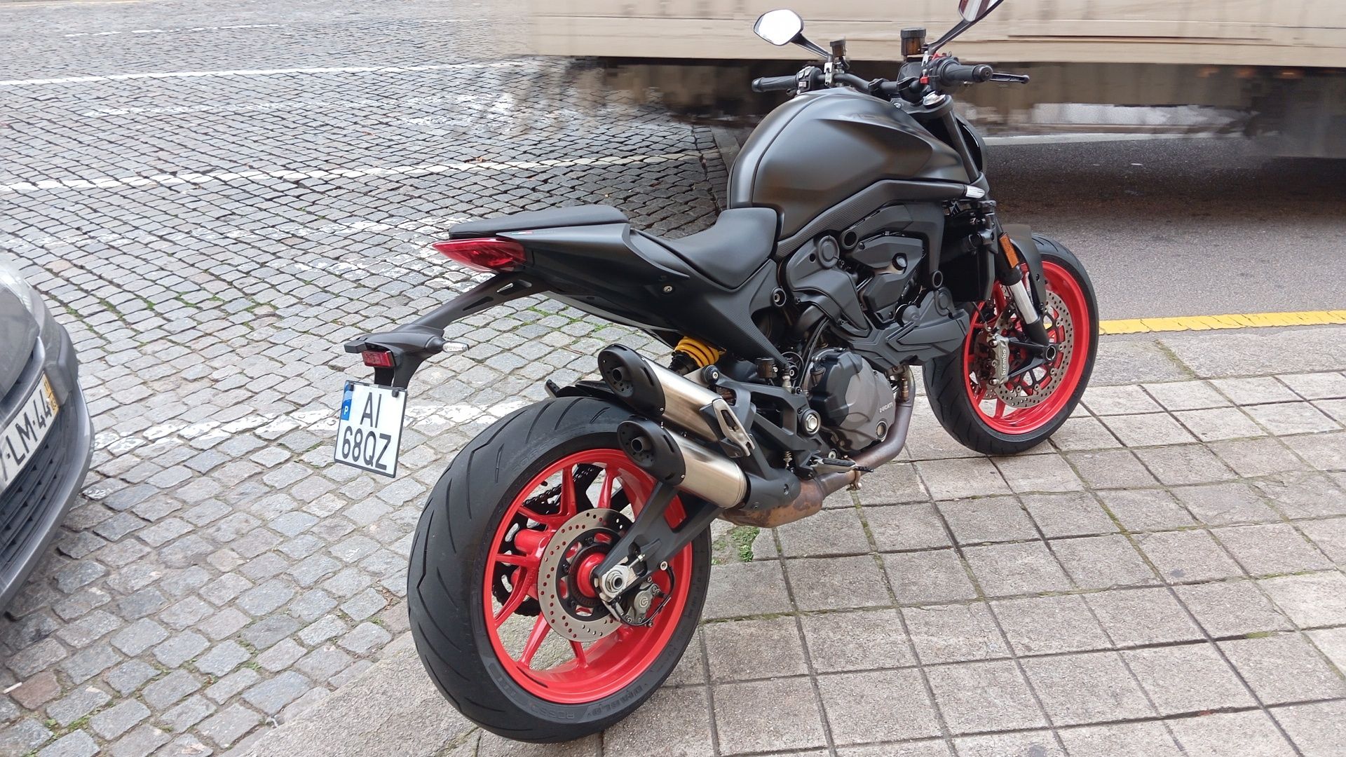 Ducati Monster 937