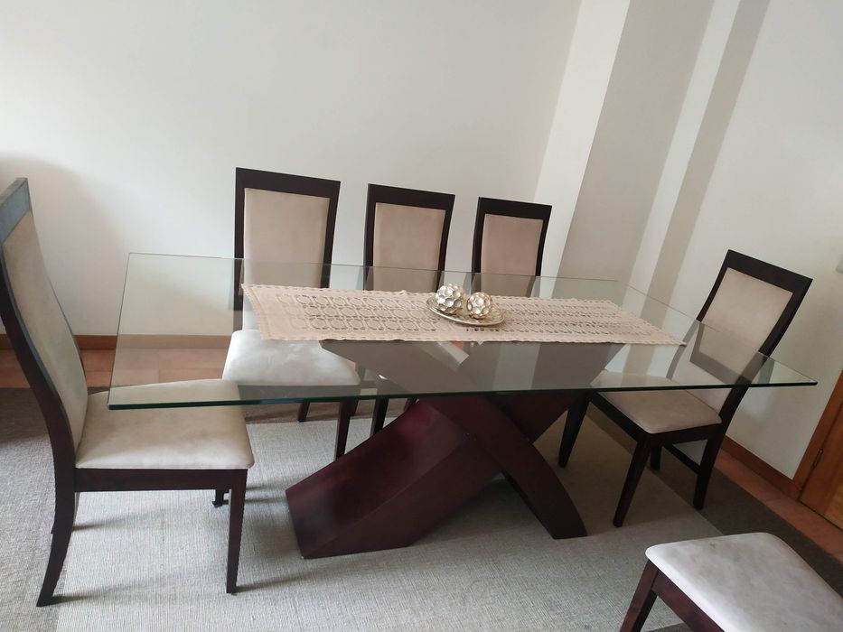 Mesa com cadeiras