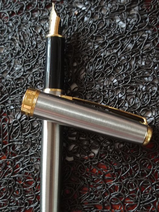 Чернильная ручка Паркер Sonnet Stainless steel GT