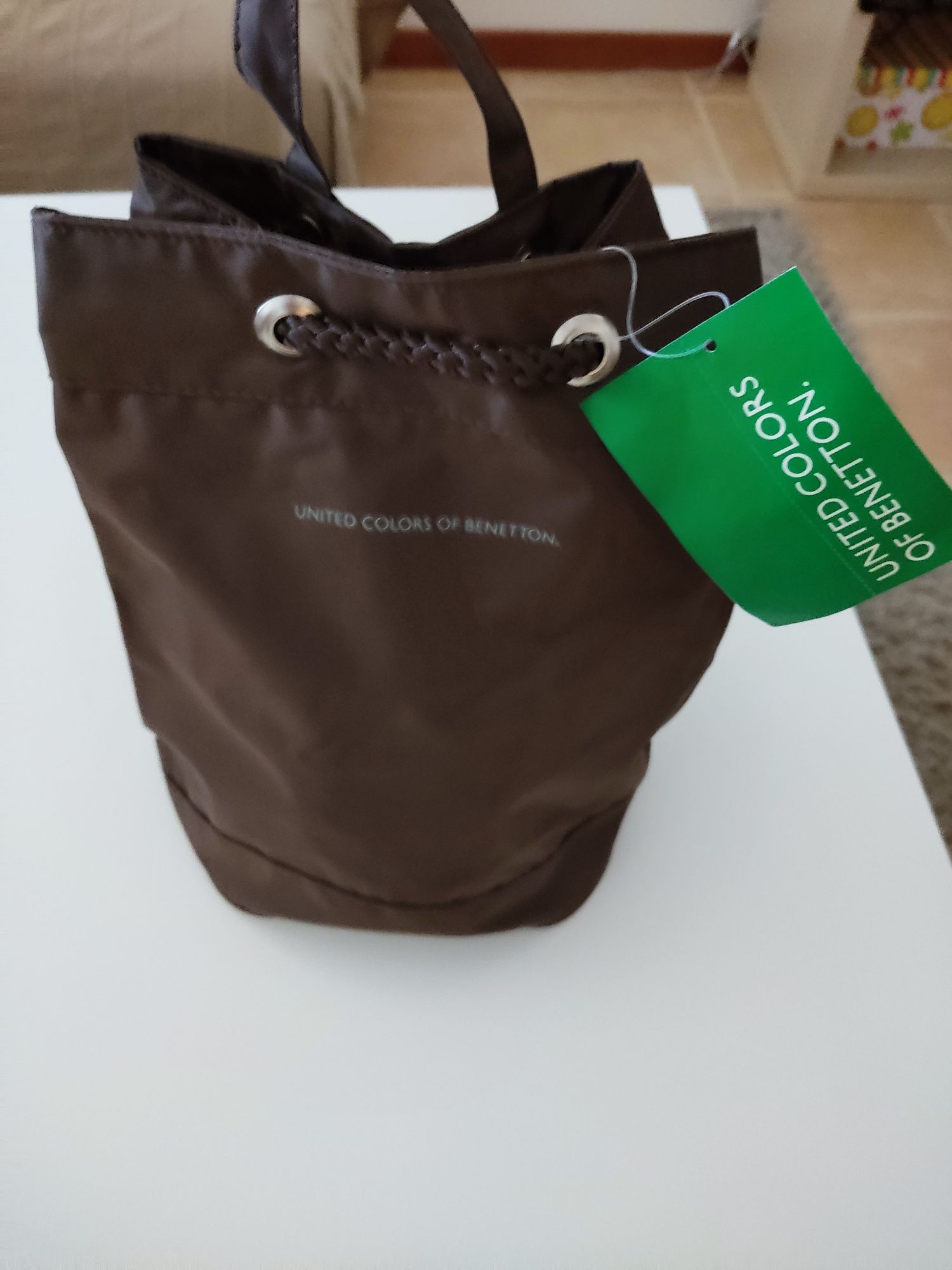 Saco mochila Benetton, novo