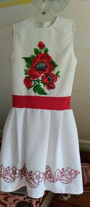 Плаття вишите бісером