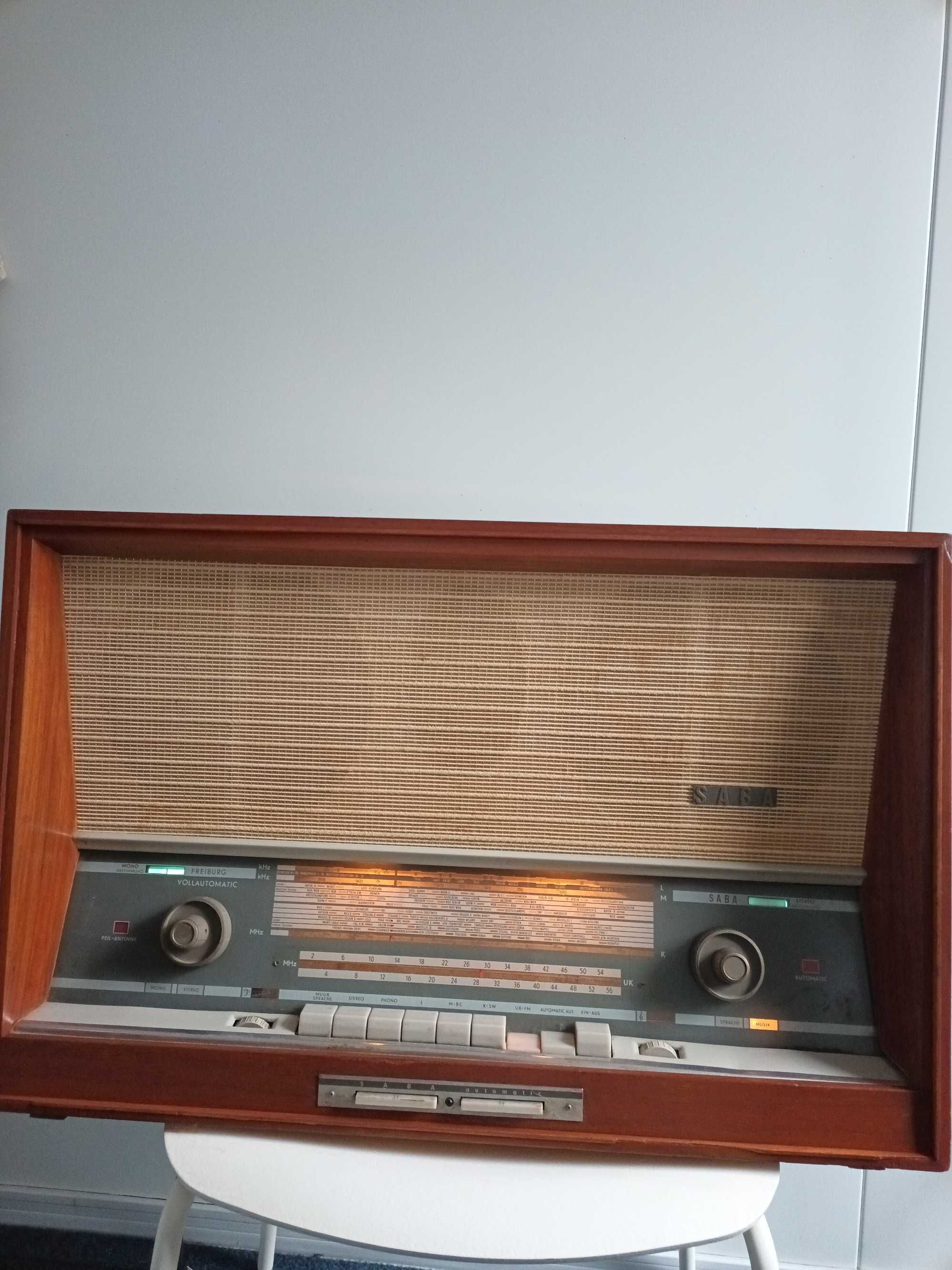 Radio Saba-Freiburg Vollautomatic 14-Stereo