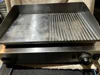 Grill elektryczny HENDI płyta grillowa gładka ryflowana 527 x 404 mm