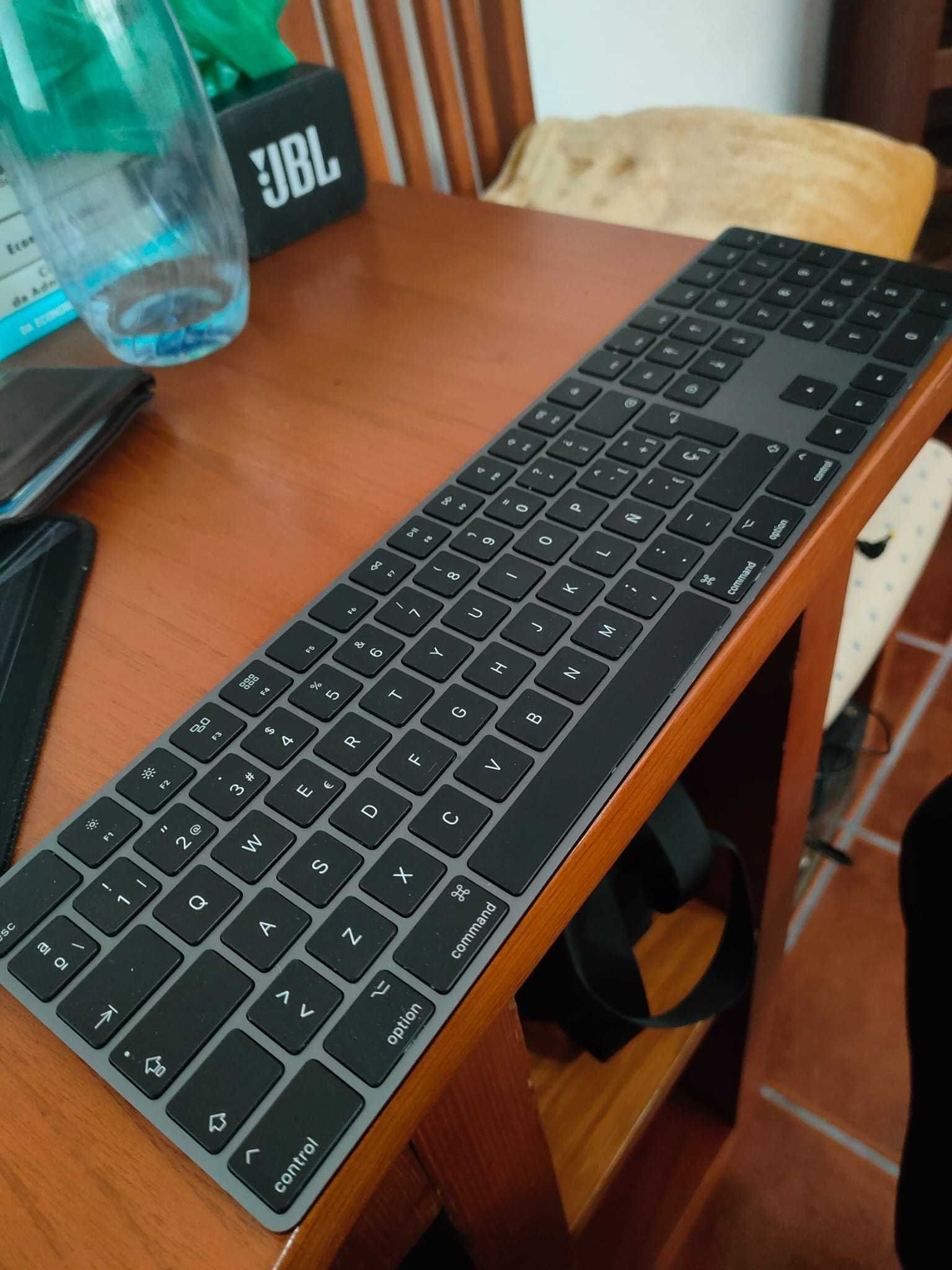 Magic Keyboard Apple