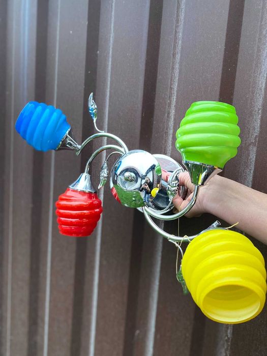 Люстра на 4 плафони