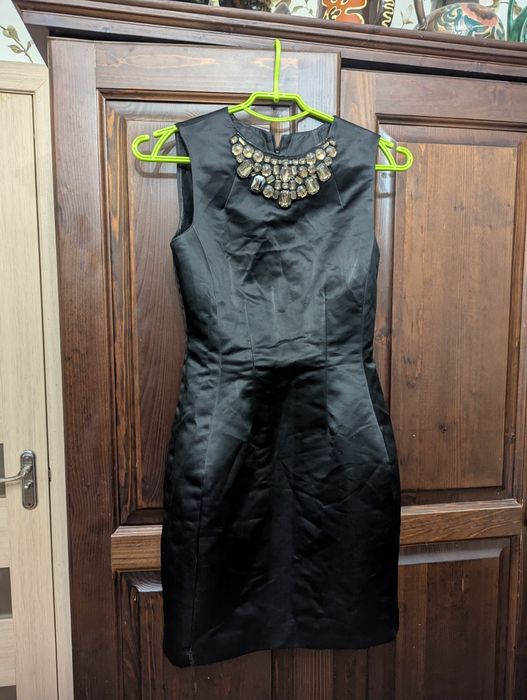 Одяг на дівчину старшокласницю. Безкоштовно.