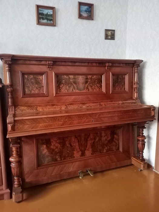 Антикварне фортепіано Romhildt weimar 19 сторіччя.