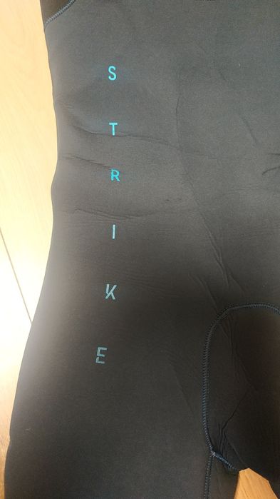 Гидрокостюм Strike